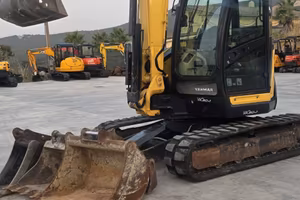 MINIESCAVATORE YANMAR VIO80