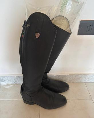stivali da equitazione tattini