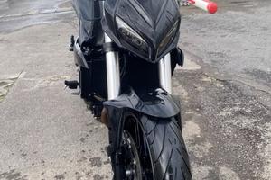 MOTO SRK 700 Novembre 2025 Come nuova !