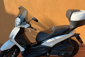 Scooter Beverly 300 bianco