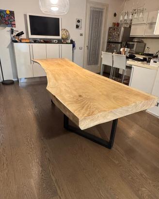 Tavolo in legno