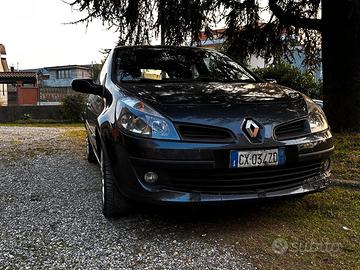Renault Clio 1.4 97cv