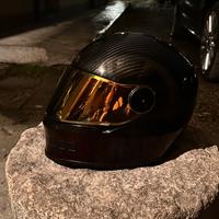 Casco francese naca in friba di carbonio