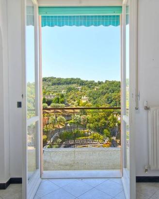 Appartamento di 120 m² con 5 locali a Camogli