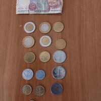 Monete e banconote in lire media antichità