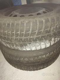 Cerchi in ferro con gomme misura 205/55-16