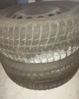 Cerchi in ferro con gomme misura 205/55-16 Golf 4