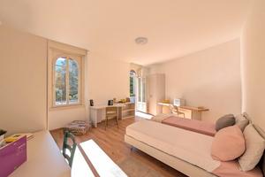 Stanza doppia ad uso singolo con balcone da sett