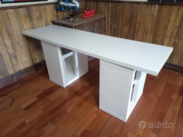 scrivania ikea