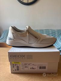 Scarpa donna in nappa color crema marca Geox n.41