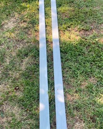 2 barre in alluminio con supporti e ganci