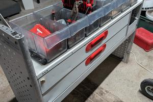 Cassettiera portautensili per furgone