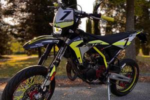 Moto Motard Fantic 50