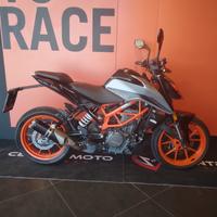 KTM 390 DUKE (2022)
