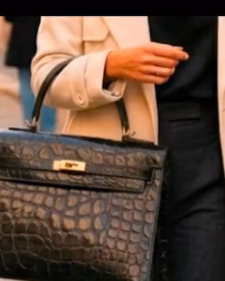 borsa in pelle verniciata  anni 90