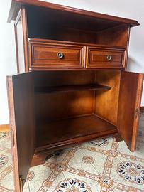 Mobile credenza / porta-TV in legno classico