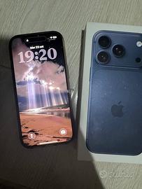 iPhone 17 Pro 256 GB – Blu scuro – 100% batteria
