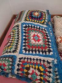 coperta matrimoniale all'uncinetto a granny square