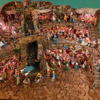 PRESEPE ARTIGIANALE 3 PIANI CON CASCATA