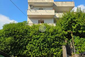 3 LOCALI A TORTORA