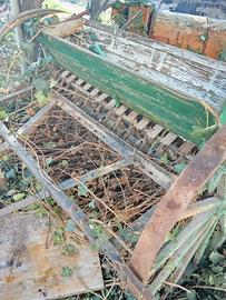 carro  d'epoca per la semina 