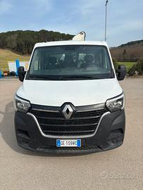 Renault Master con Gru
