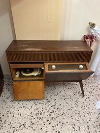 mobile con radio e giradischi grundig
