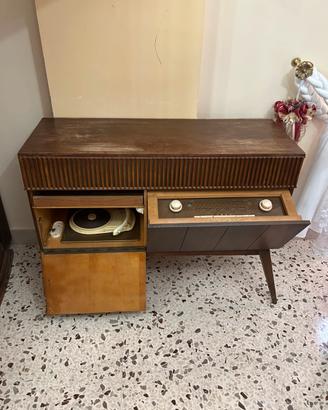 mobile con radio e giradischi grundig