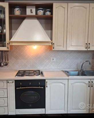 Cucina lineare stile shabby
