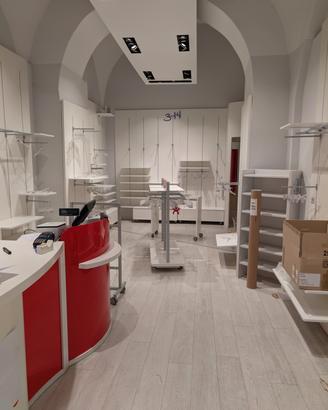 arredamento negozio 