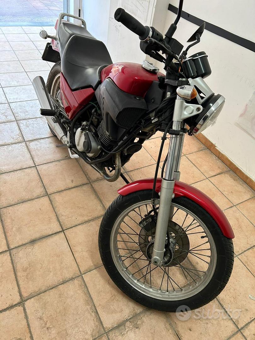 Banquette (siège) Pour Cagiva Roadster 125 1A - Référence 56610894 - Occasion Italie