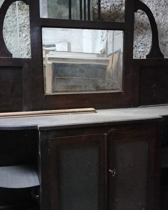 Antica credenza