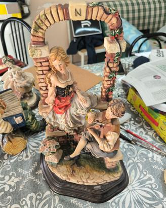 statua stile Capodimonte serenata con violino