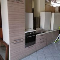 Mobili usati cucina stanza da letto parete