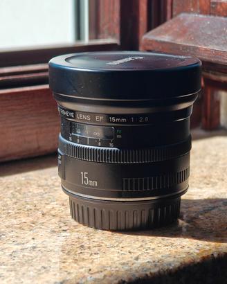 Canon EF 15 mm f/2.8 Fisheye