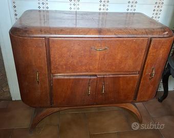 mobile bar antiquariato