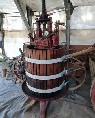 Torchio per vino