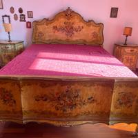 camera da letto con pregiata laccatura, inizio‘900