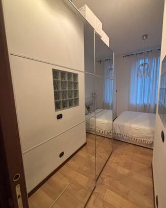 Armadio Pax ikea ante scorrevoli specchio