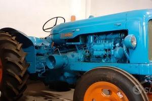 Trattrice Ford Major