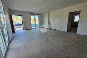 PORZIONE DI BIFAMILIARE A LOMBARDORE