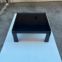 Tavolino Amanta di Mario Bellini per B&B Italia