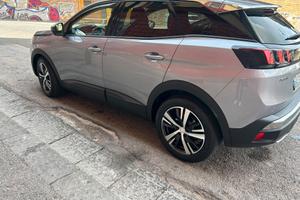 Peugeot 3008 1.5 diesel grigia 2020