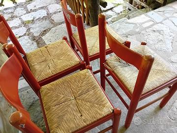 sedie in paglia dipinte di rosso