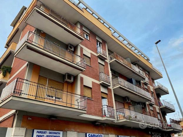 LOFT in zona LARGO PRENESTE / AD. METRO