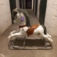Cavallino a dondolo bambino