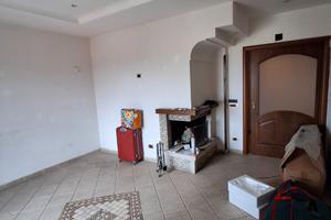 Corso Secondigliano adiacente pross. ap. Metro