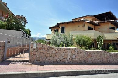3 LOCALI A CASTELSARDO