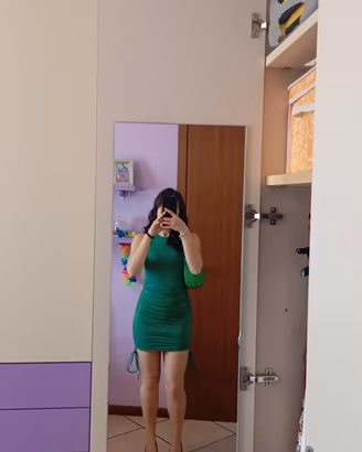 borsa di Bershka, vestito di zara e portafog