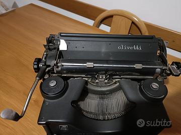 Macchina per scrivere Olivetti M40